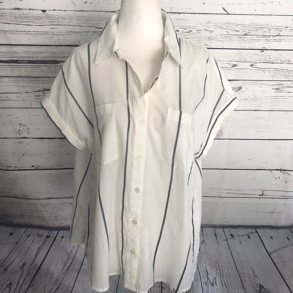 Lucky Brand top